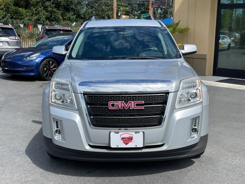 Used 2011 GMC Terrain SLT image 2