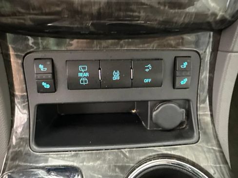 Used 2014 Buick Enclave Leather FWD image 25