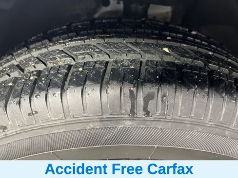 Used 2025 Chevrolet Equinox LT w/ Convenience Package II image 17