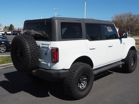 Used 2023 Ford Bronco Outer Banks image 6