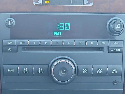 Used 2011 Chevrolet Impala LT image 12