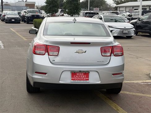 Used 2015 Chevrolet Malibu LT image 6