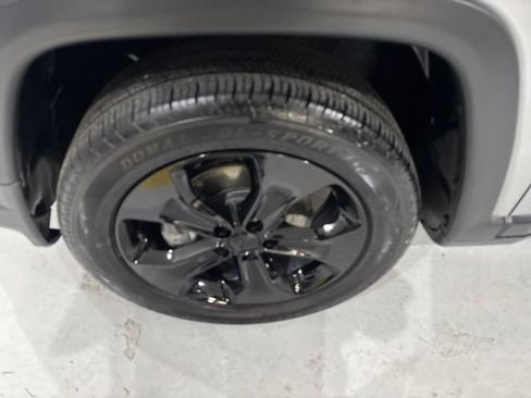 Used 2020 Jeep Compass Latitude AWD/4WD image 45