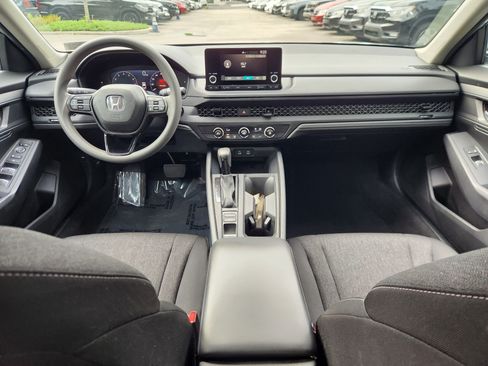 Certified 2025 Honda Accord LX image 8