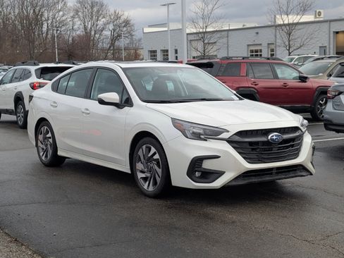 Certified 2025 Subaru Legacy Limited image 5