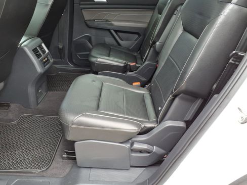 Used 2022 Volkswagen Atlas SE image 12