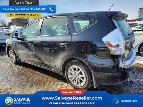 Used 2013 Toyota Prius V image 3