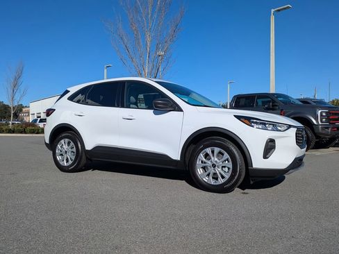 New 2026 Ford Escape Active image 2