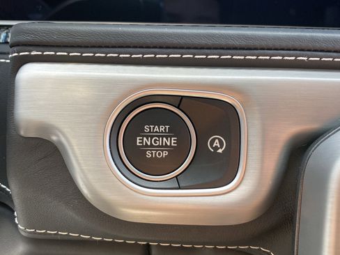 Used 2025 Mercedes-Benz G 63 AMG 4MATIC image 35
