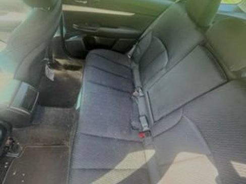 Used 2011 Subaru Outback 2.5i AWD/4WD image 7