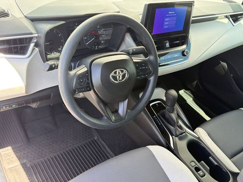 Used 2024 Toyota Corolla LE image 4