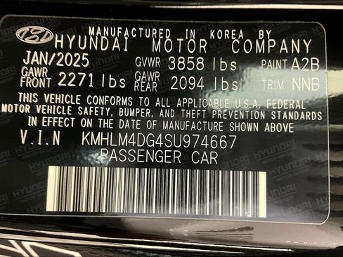 Used 2025 Hyundai Elantra Sport FWD image 18