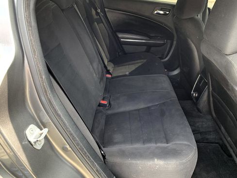 Used 2012 Dodge Charger SE RWD image 31