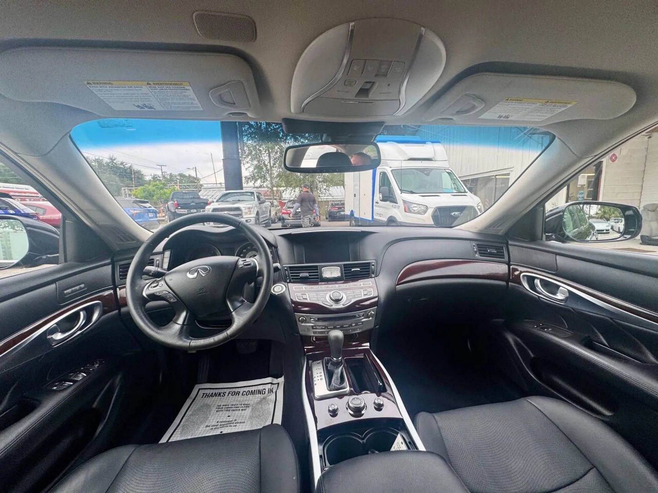 Used 2019 INFINITI Q70 Luxe RWD image 18