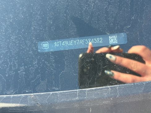 Used 2024 GMC Sierra 3500 SLT w/ SLT Convenience Package image 2