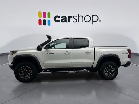 Used 2025 Chevrolet Colorado ZR2 w/ Technology Package AWD/4WD image 2