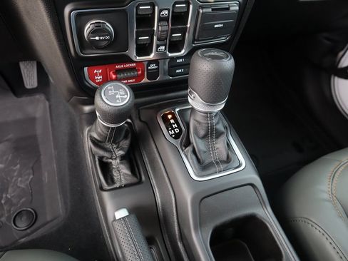 New 2026 Jeep Gladiator Mojave AWD/4WD image 9