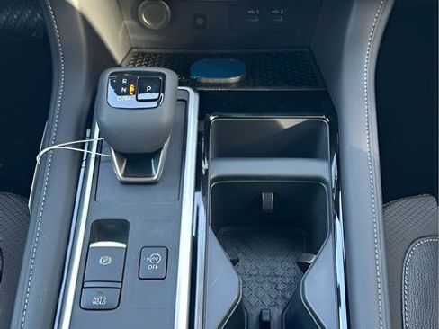 New 2026 Nissan Pathfinder SL image 9