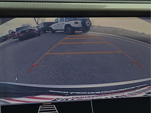 Used 2022 Buick Encore GX Select image 11