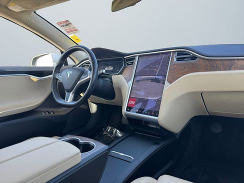 Used 2017 Tesla Model S 60 image 14