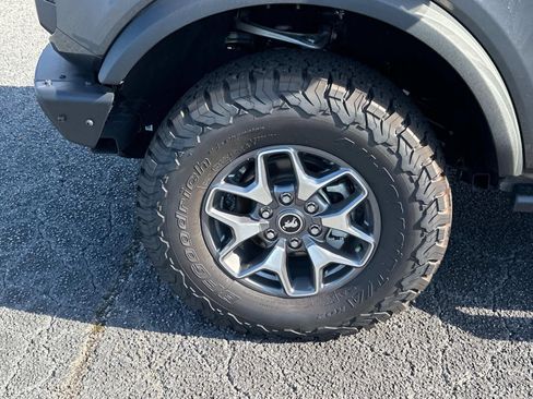 Used 2024 Ford Bronco Badlands image 51