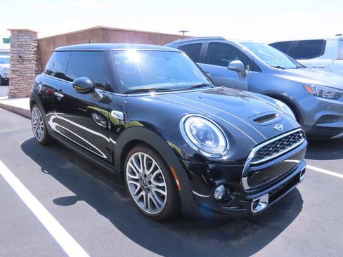 Used 2015 MINI Cooper S FWD image 2