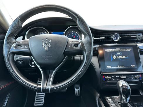Used 2017 Maserati Quattroporte S GranSport Q4 AWD/4WD image 25