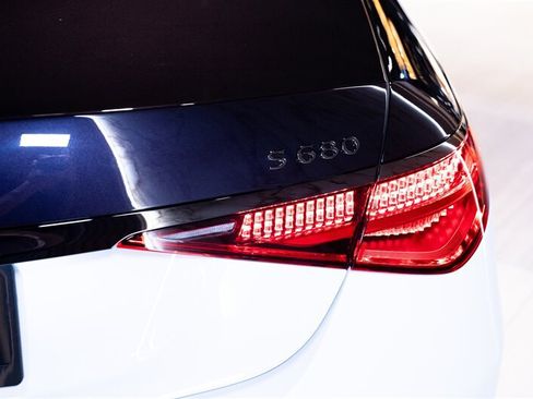 Used 2025 Mercedes-Benz Maybach S 680 4MATIC image 23