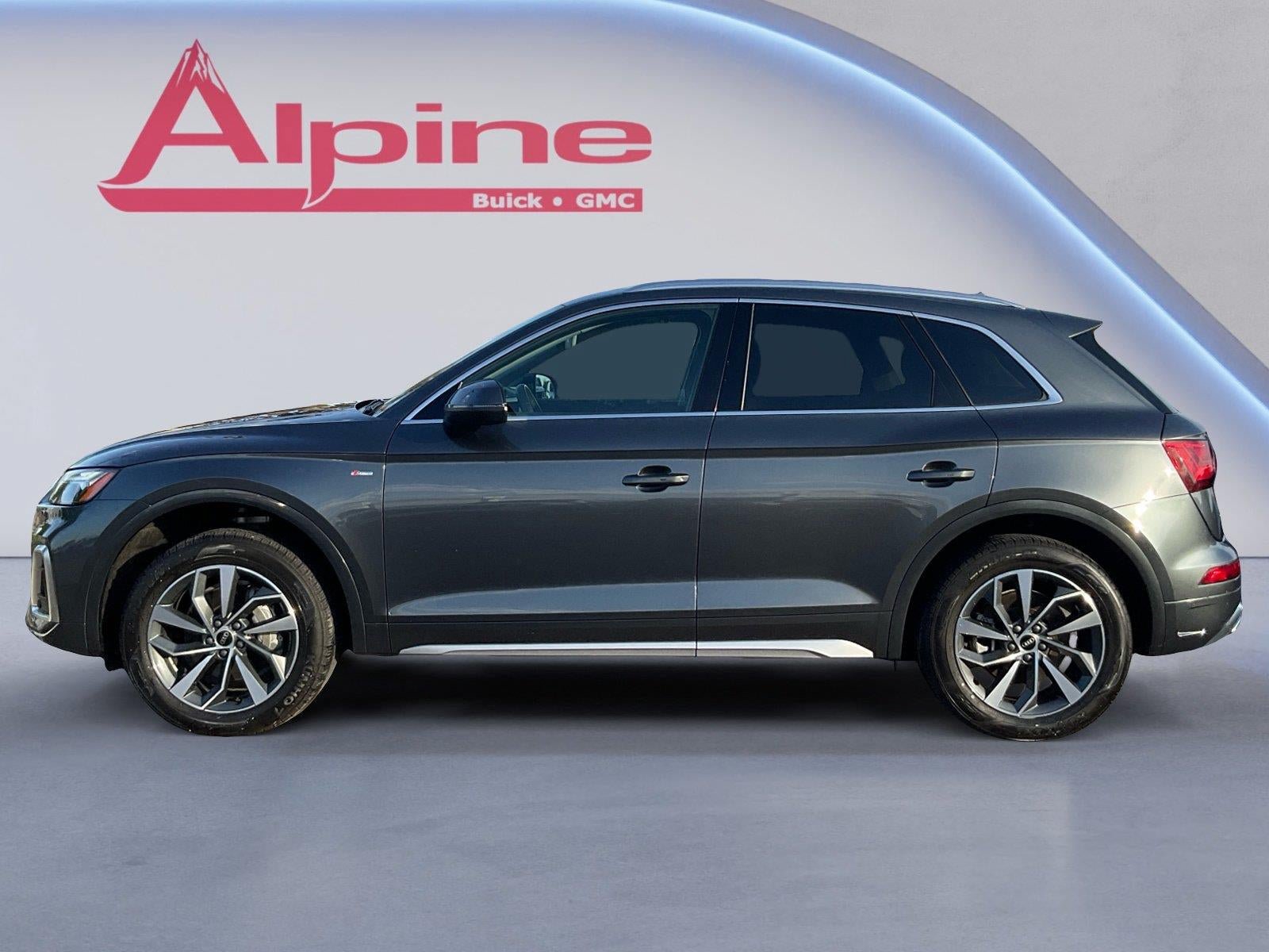 Used 2023 Audi Q5 2.0T Premium Plus w/ Premium Plus Package AWD/4WD image 2