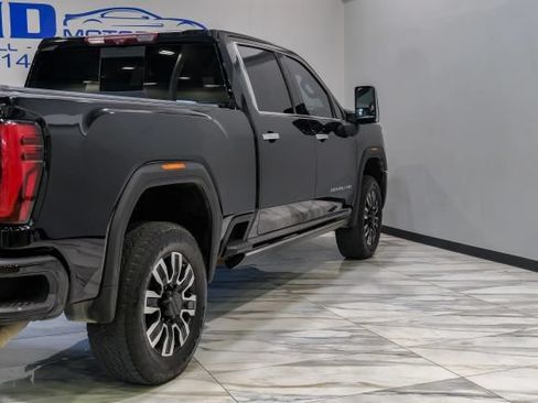 Used 2024 GMC Sierra 2500 Denali Ultimate AWD/4WD image 14