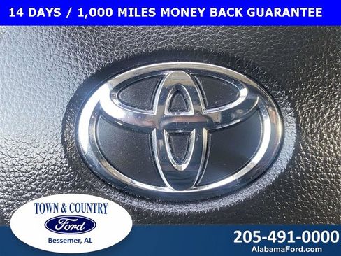 Used 2024 Toyota Corolla LE image 28