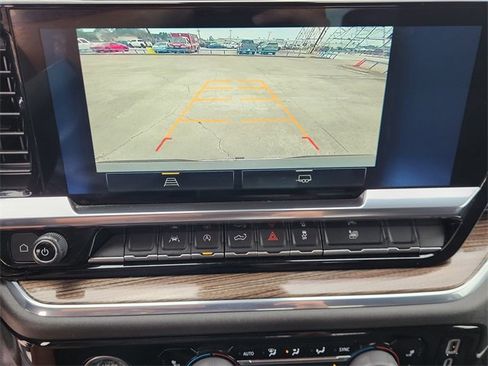 Used 2024 Chevrolet Silverado 1500 LT image 17