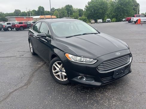 Used 2013 Ford Fusion SE FWD image 1