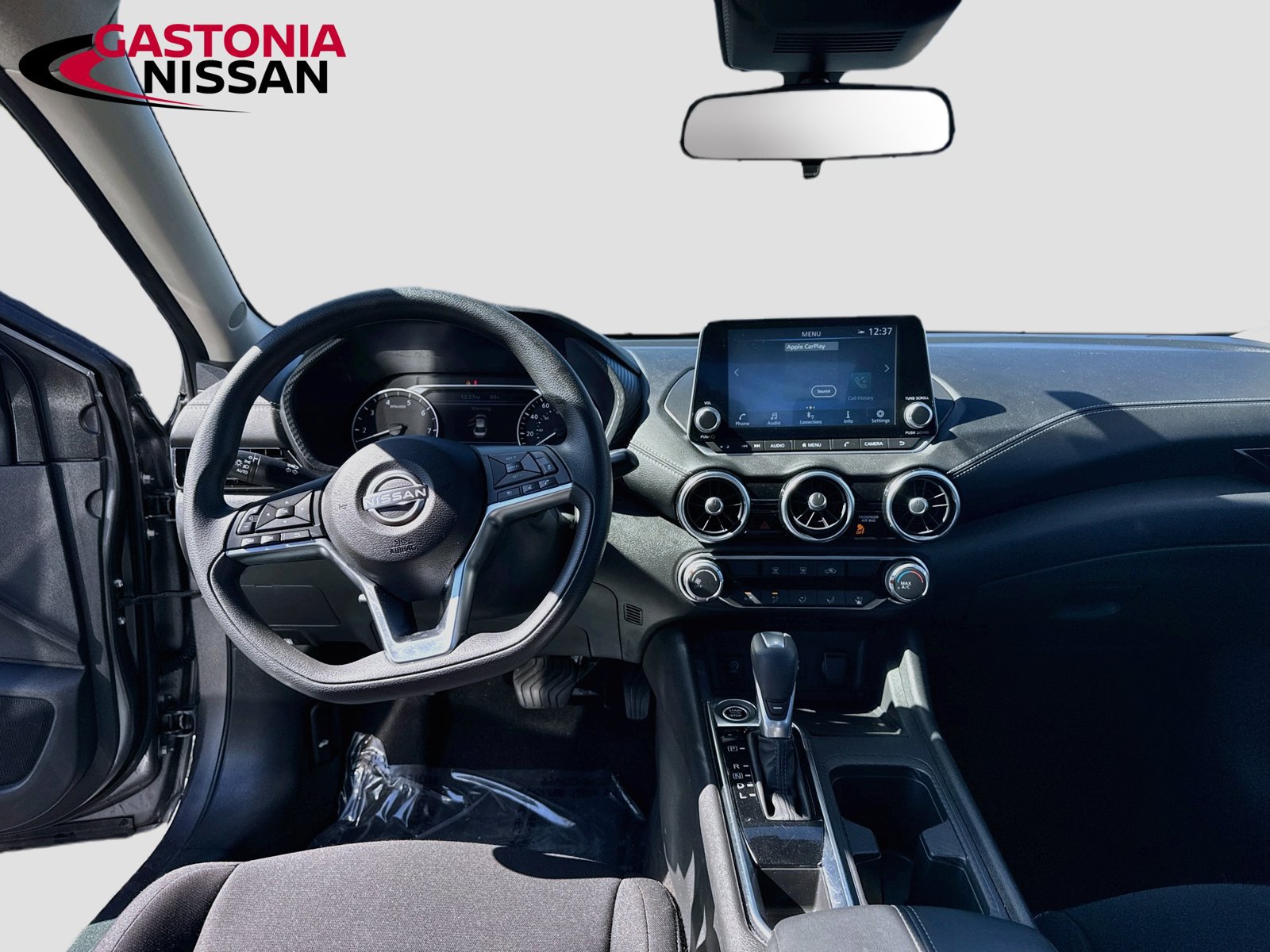 Used 2025 Nissan Sentra SV FWD image 29