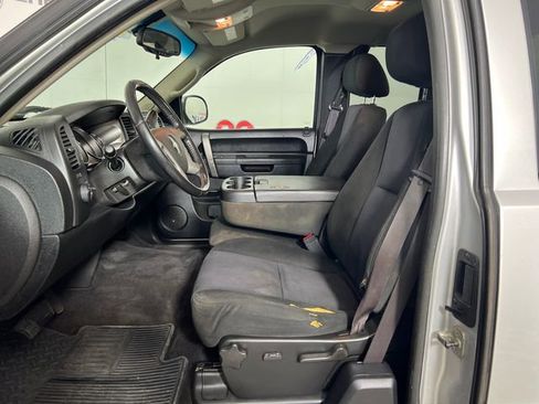 Used 2010 Chevrolet Silverado 1500 LT w/ Regional Value Package image 10