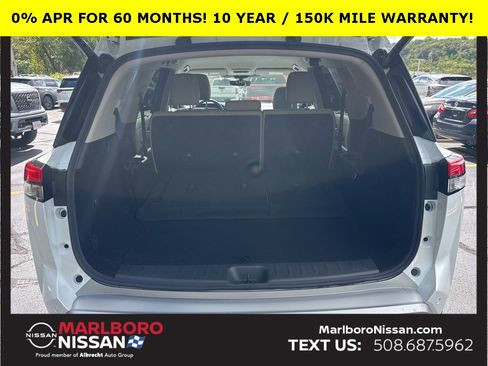 New 2025 Nissan Pathfinder SL image 13
