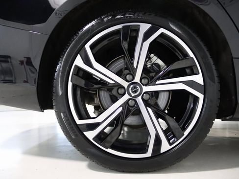 Used 2025 Volvo S60 B5 Core image 72