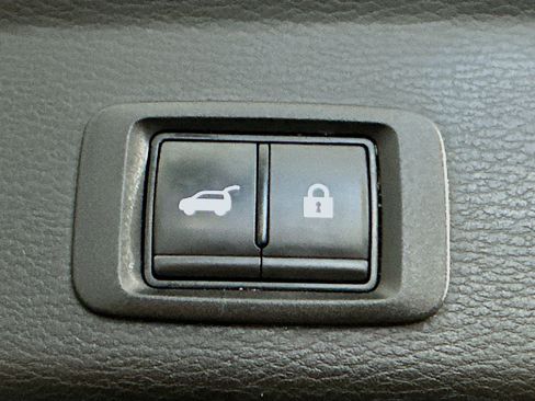 Used 2024 Mitsubishi Outlander SE FWD image 32
