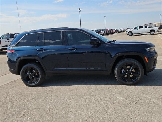 New 2026 Jeep Grand Cherokee Limited w/ Limited Altitude Package RWD image 39