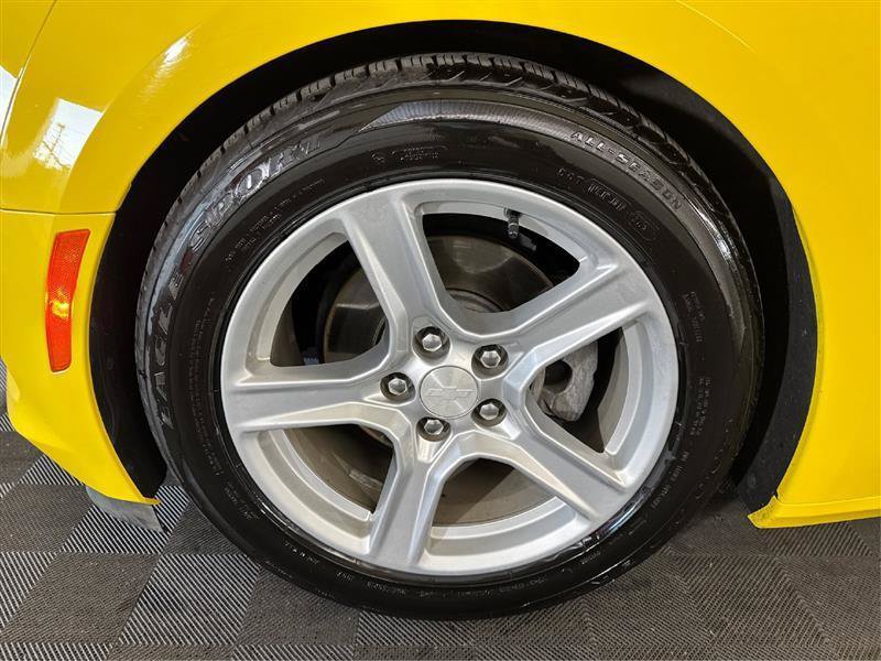 Used 2016 Chevrolet Camaro LT RWD image 29
