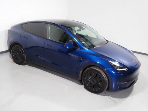 Used 2023 Tesla Model Y Long Range AWD/4WD image 13