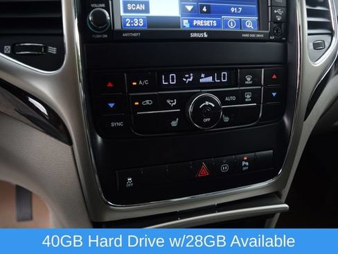 Used 2012 Jeep Grand Cherokee Laredo AWD/4WD image 11