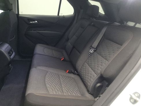Used 2021 Chevrolet Equinox LT image 18