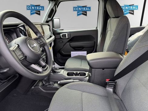 New 2026 Jeep Gladiator Sport image 10