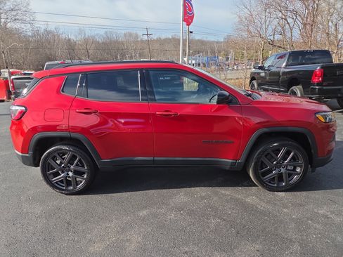 New 2026 Jeep Compass Latitude AWD/4WD image 2