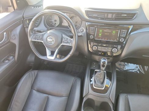 Used 2022 Nissan Rogue Sport SL image 15