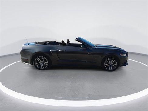 Used 2016 Ford Mustang Premium image 12