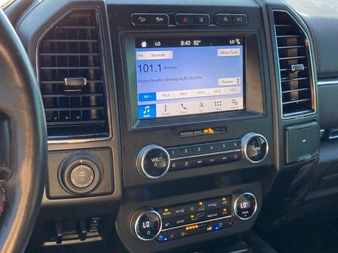Used 2019 Ford Expedition Limited w/ Equipment Group 303A AWD/4WD image 11