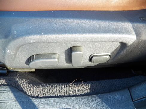 Used 2018 Subaru Outback 3.6R Touring image 8