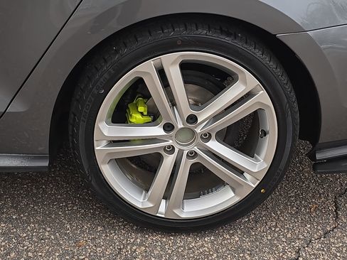 Used 2017 Volkswagen Jetta GLI image 33